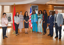 Madame Loubna Tricha s’entretient avec la première dame de la République du Liberia, Madame Claire Weah